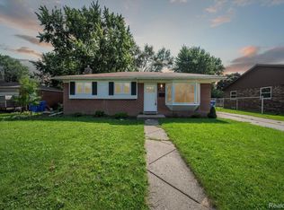 27062 Bonnie Dr, Warren, MI 48093
