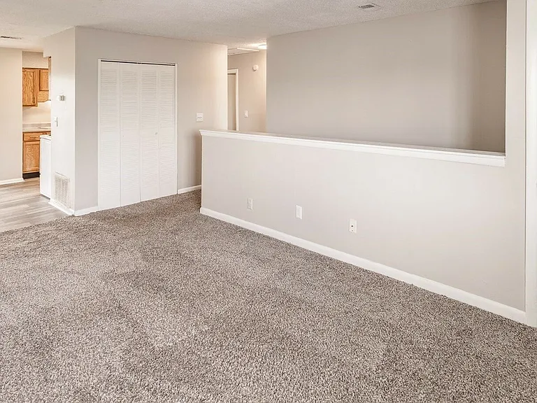 Dover Glen Apartments — Photo 7