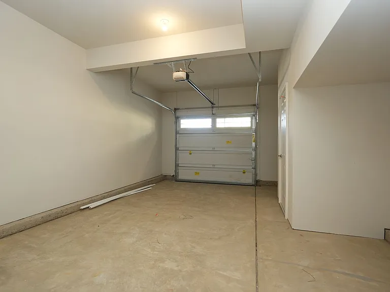 1405 Kenilworth Ave — Photo 36