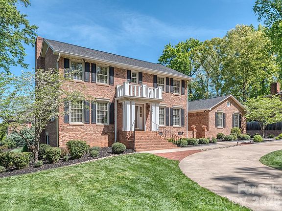 2nd image of 1636 Heatherloch Dr