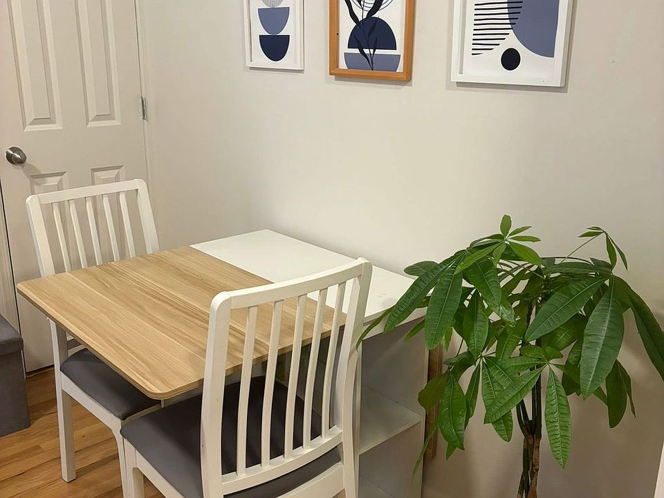 2nd image of 2619 E Union St #8
