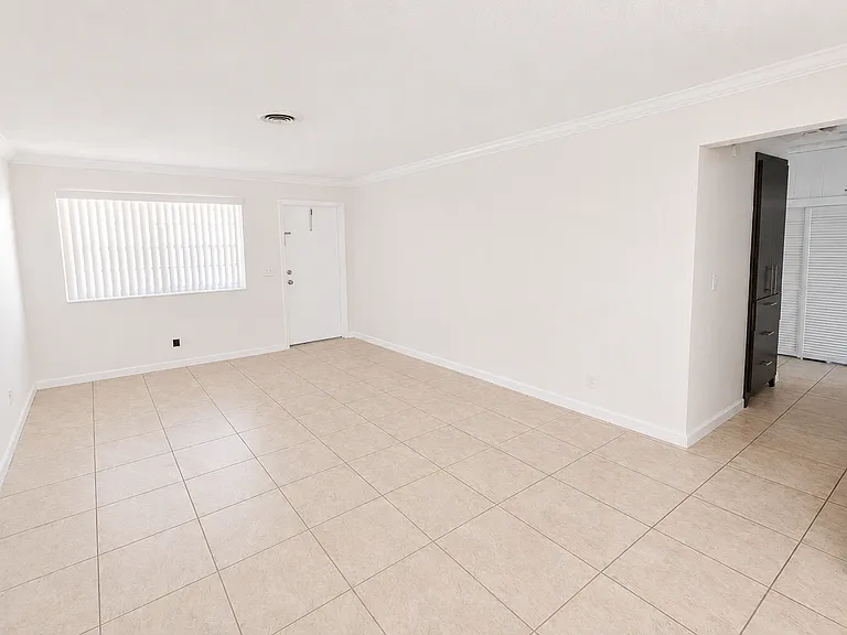 3500 Polk St — Photo 6