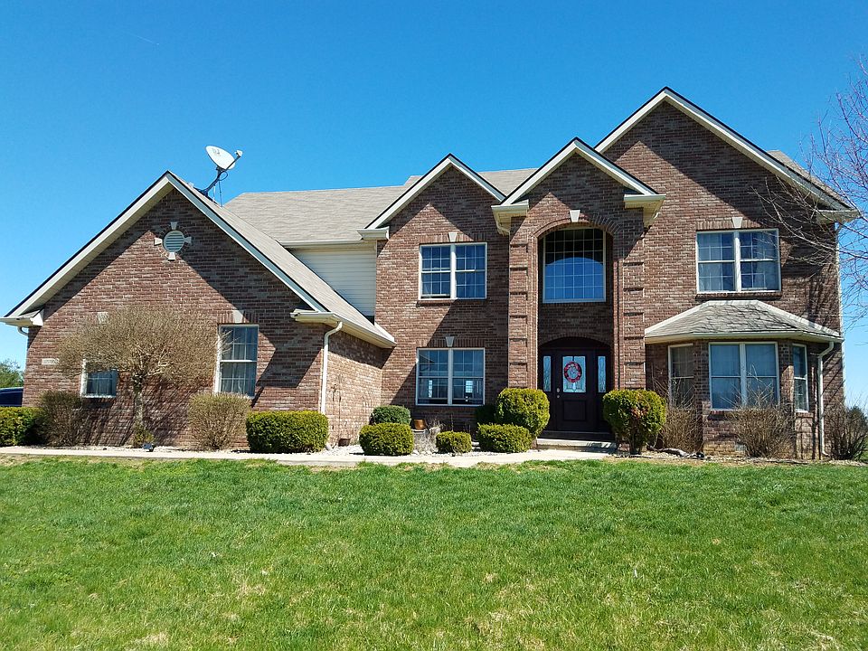 1st image of 2780 Woodland Dr