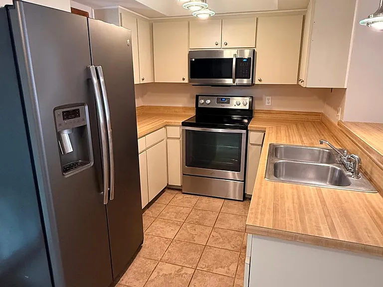 Renovated and fully equipped kitchen