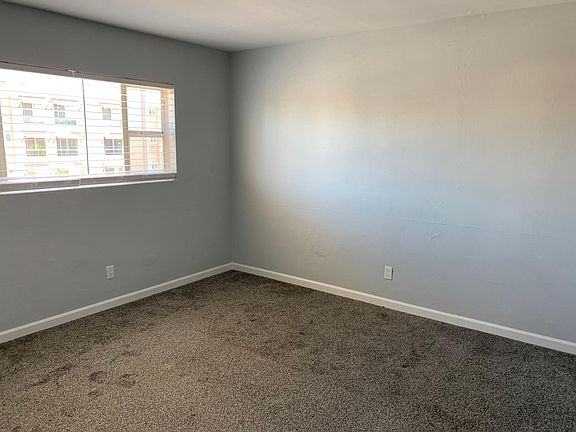 5th image of 4158 1/2 Iowa St #4158-1/2