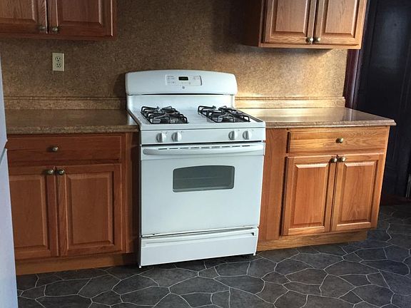 2nd image of 60 Nelson Ave Fl 2nd