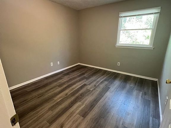 2nd image of 515 Mountain Ridge Rd