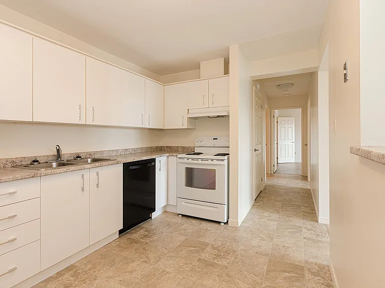 700 Cambrian Heights Dr — Photo 9