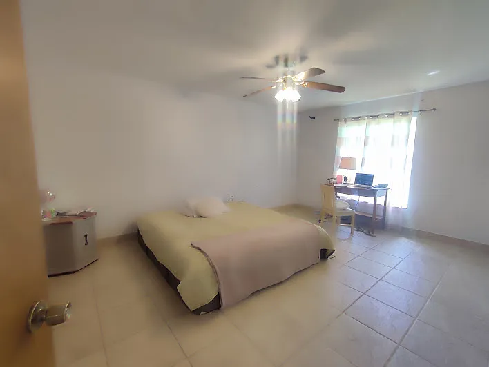 3 bed, 1500 sqft, $2,500 — Photo 4