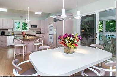 5th image of 110 Valencia Cir