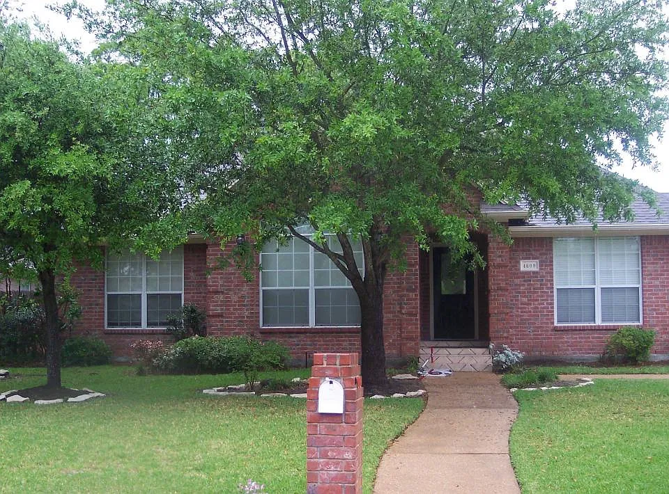4609 Valley Brook Cir