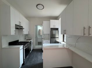 206 Thompson St APT 1, New York, NY 10012