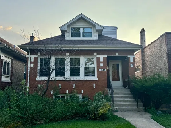 1334 Elmwood Ave, Berwyn, IL 60402