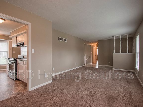 4th image of 9024 E 90th Ter