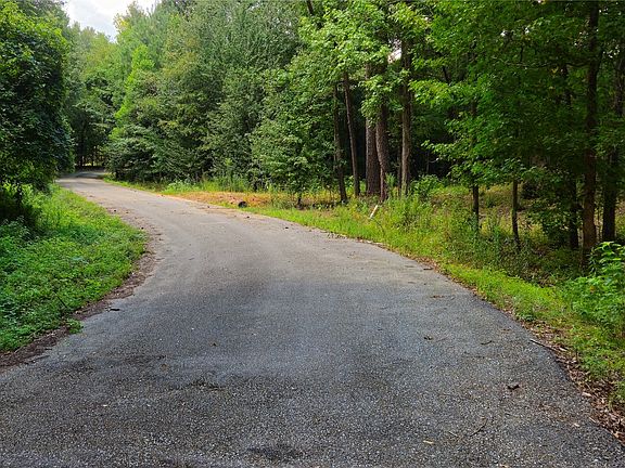 3rd image of 2942 Sanders Ln