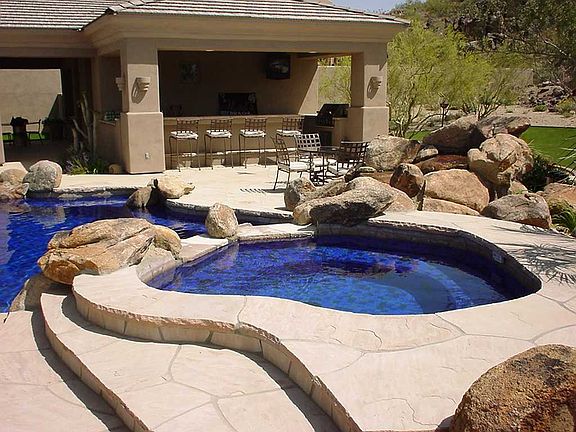 3rd image of 1603 E Desert Willow Dr