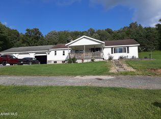 903 Campbell Rd, Ebensburg, PA 15931