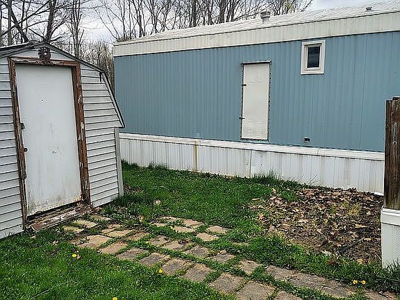 3rd image of 6408 Linda Ln