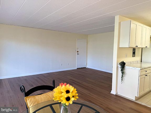 5th image of 9203 New Hampshire Ave APT 106
