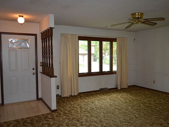 2nd image of 520 S Mariner Dr