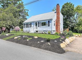 56 King Philip Rd, Narragansett, RI 02882