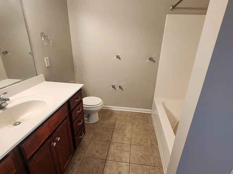 3802 Falcon Crest Dr #228 — Photo 9