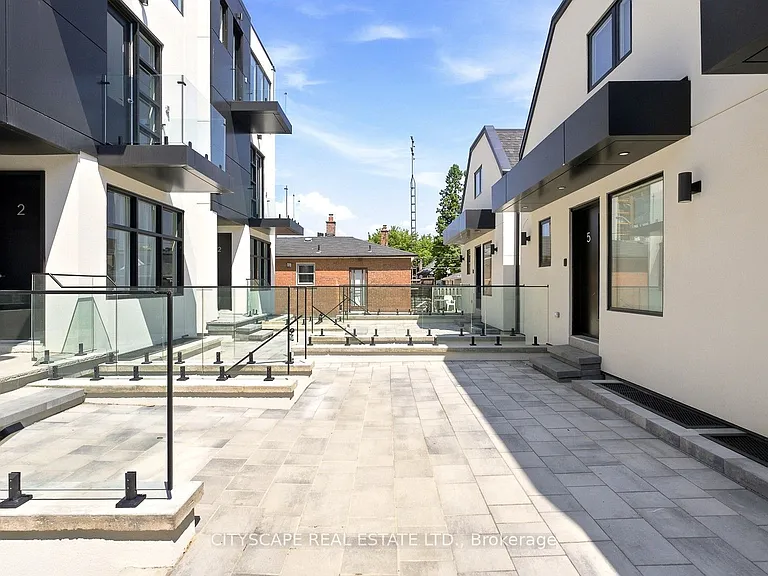 587 Oakwood Ave #1 — Photo 5