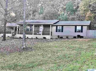 85 Meadowcrest Dr, Trinity, AL 35673