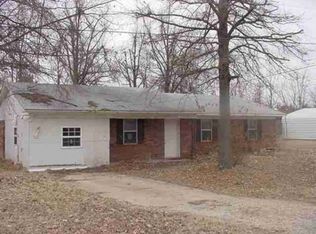 2404 Phillips St, Corning, AR 72422