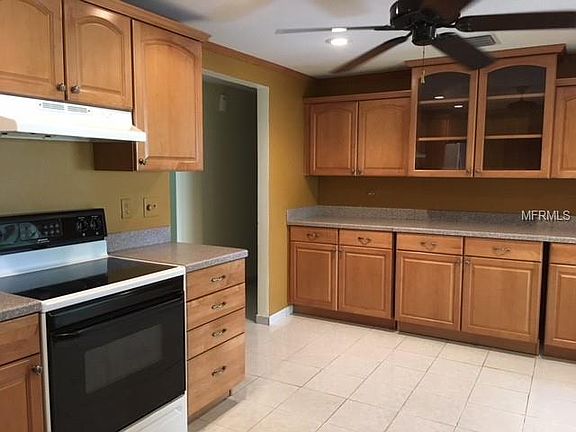 5th image of 8252 Donaldson Dr