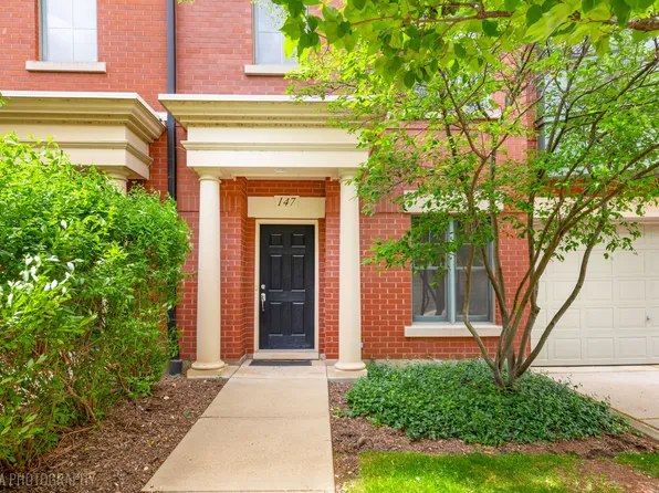 (undisclosed Address), Elgin, IL 60120
