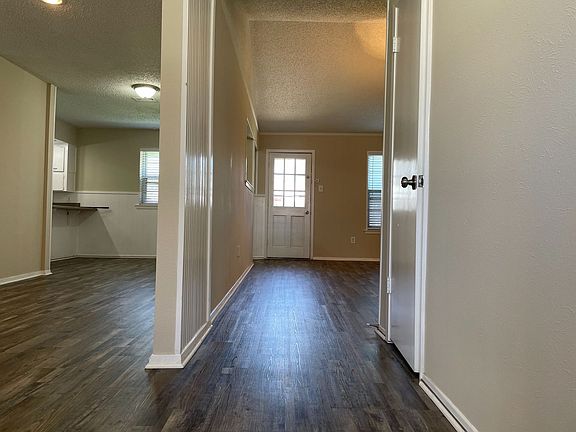 5th image of 5520 Finian Ln