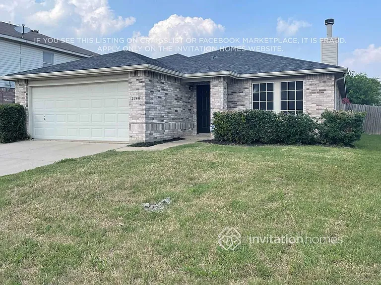 2940 Marco Dr — Photo 2