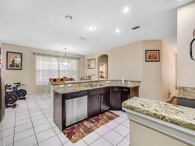 19151 Dove Creek Dr — Photo 12