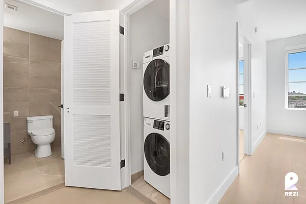 Rented by REZI | media 35