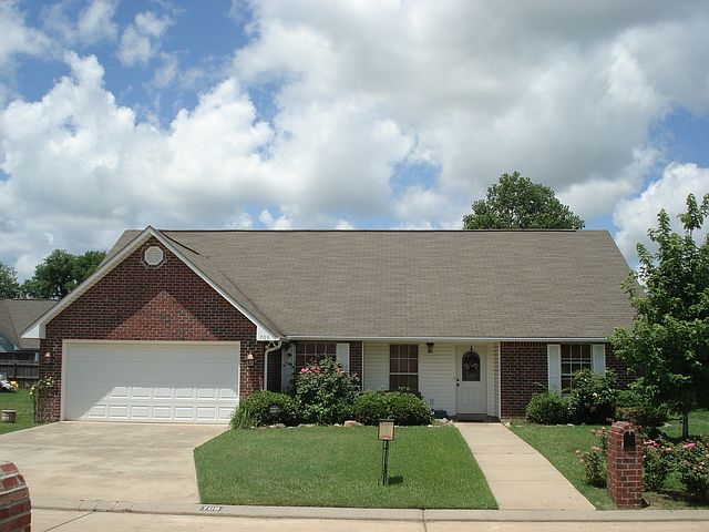 1st image of 709 Westwind Dr
