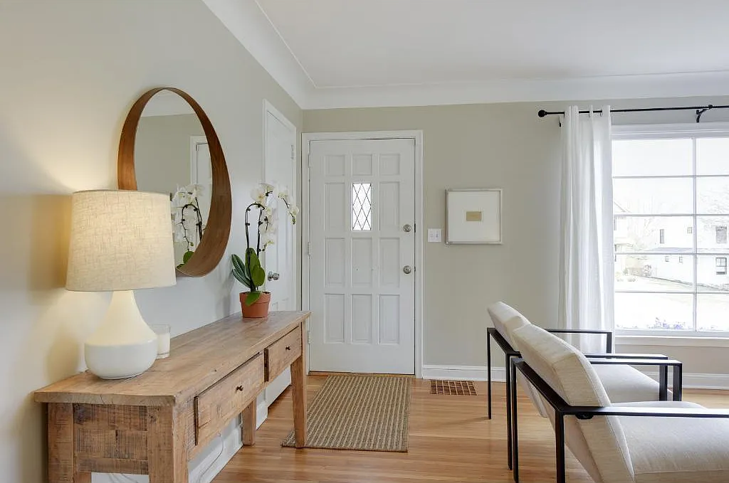 4 bed, 1808 sqft, $3,775 — Photo 2