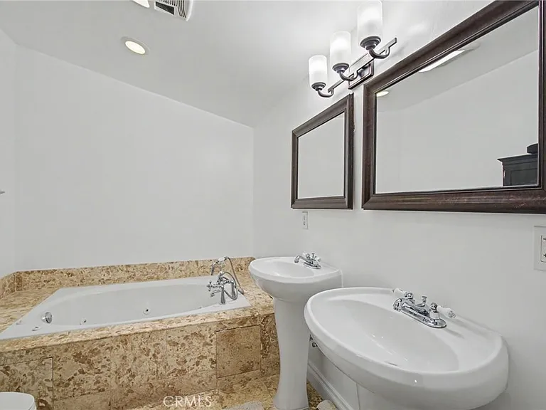 5706 Comanche Ave — Photo 22