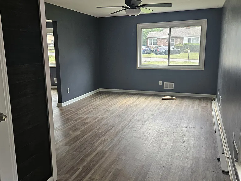 425 Crestview Dr — Photo 9