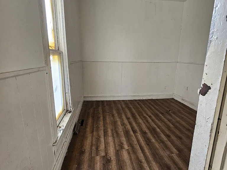 254 W Peoria Ave — Photo 7