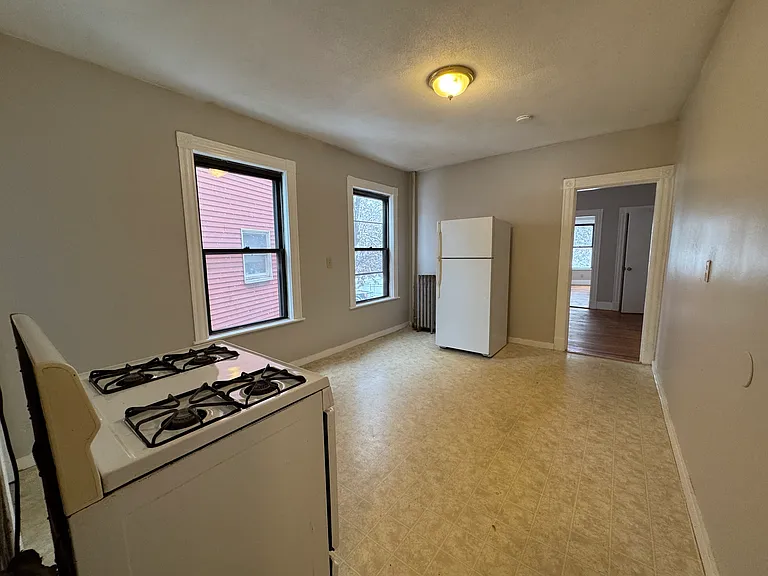 655 Western Ave #8 — Photo 3