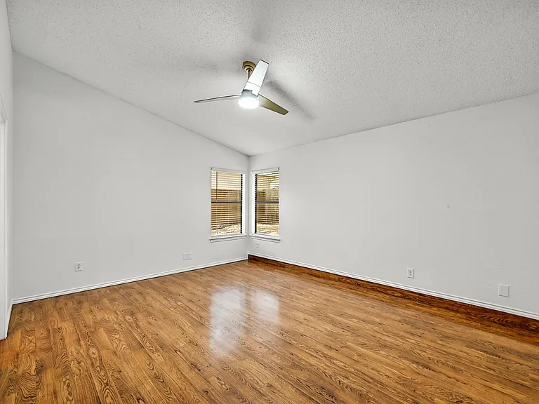 7403 Dallas Dr — Photo 17