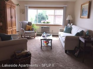 246 N Fowler St APT LS22-22, Oconomowoc, WI 53066