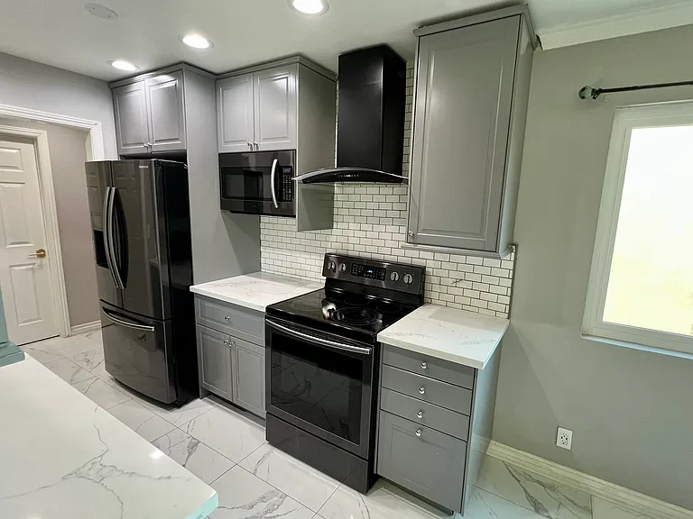 121 Sinclair Ave #223 — Photo 3