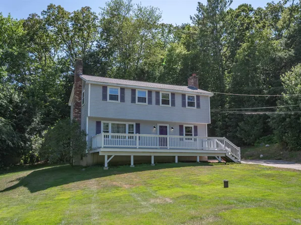 6 Falcon Road, Londonderry, NH 03053