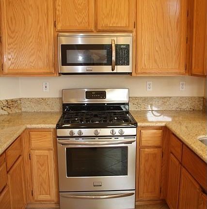5th image of 554 Kilsyth Ct
