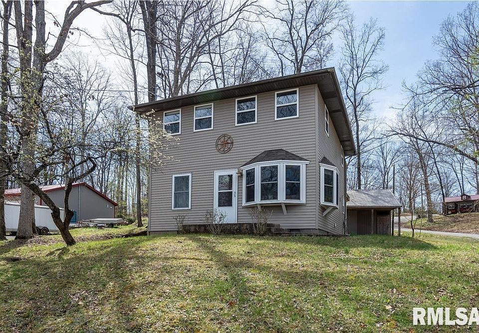 1st image of 880 Lakeshore Dr N