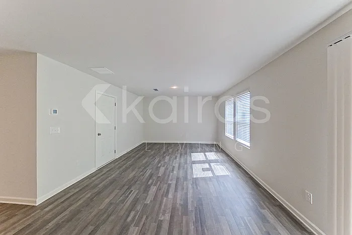 202 Topaz Ln — Photo 6