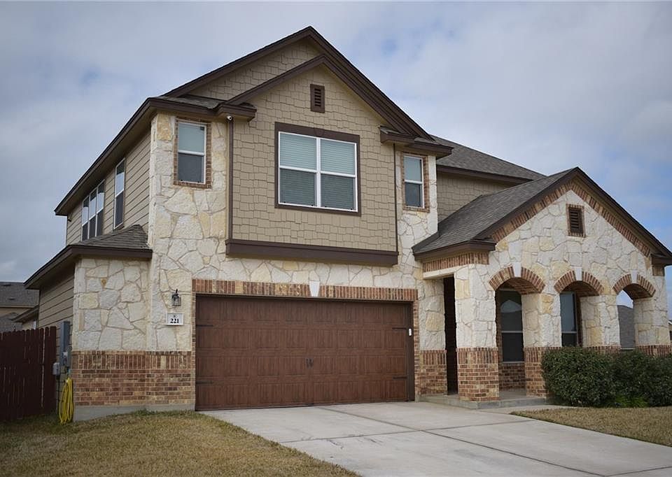 1st image of 221 Phillips Dr