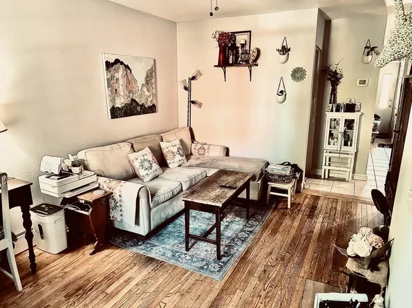 718 5th St SE APT A, Washington, DC 20003